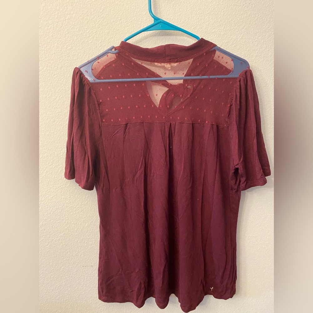 Another Reason Neck tie with mesh detail blouse. Size XL. - Picture 5 of 7